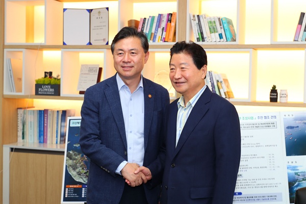 김영춘 장관 마산가포신항 잘못, 새 발전 계획 세워야