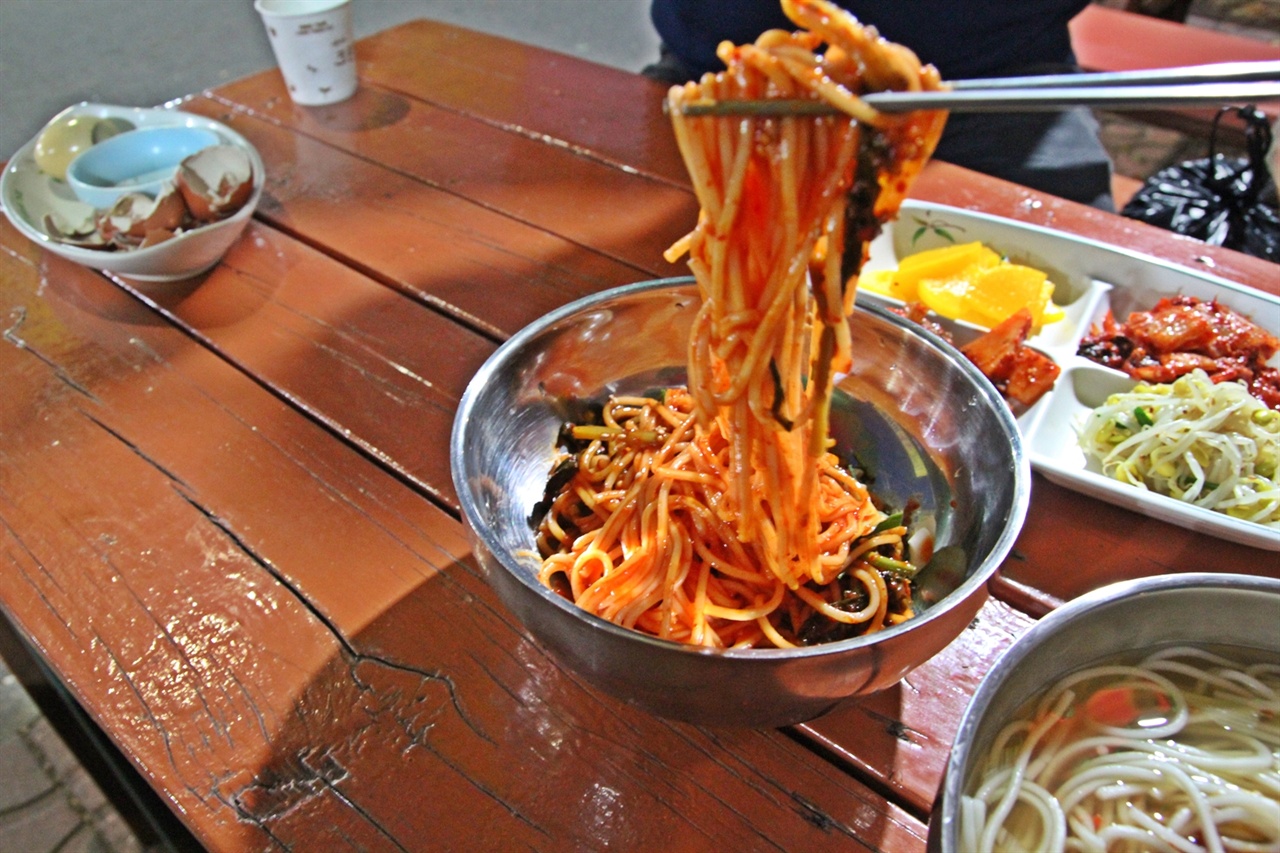 소풍 나온 기분으로 먹는 담양의 특별한 국수