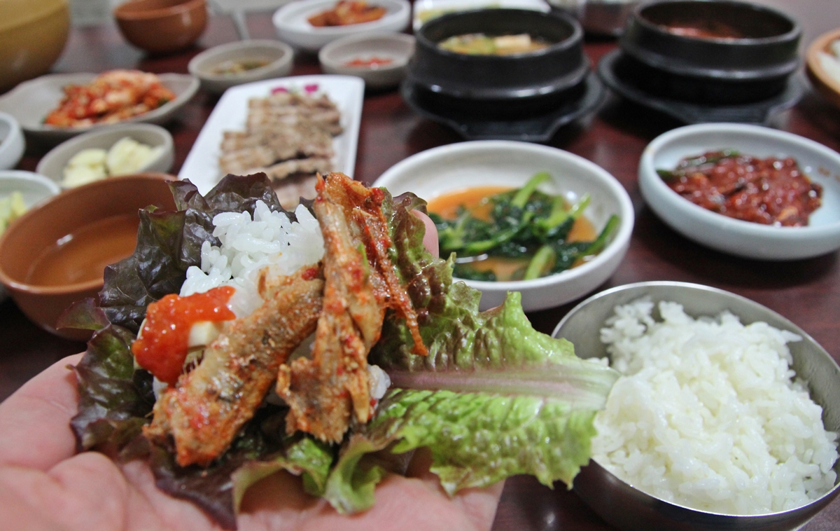 남해 멸치쌈밥, 깍쟁이 같지만 매력있네