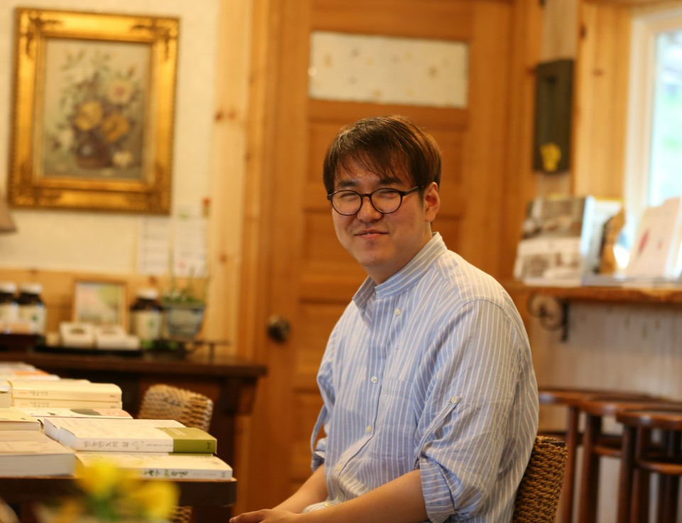 외양간 고쳐 만든 시골책방 매일 기적을 체험해요