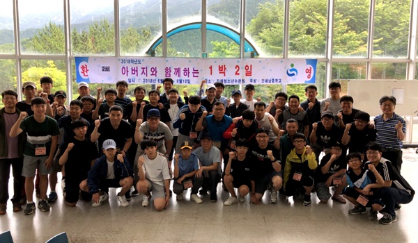 중학생 아들이 차려준 첫 밥상, 대견하네요