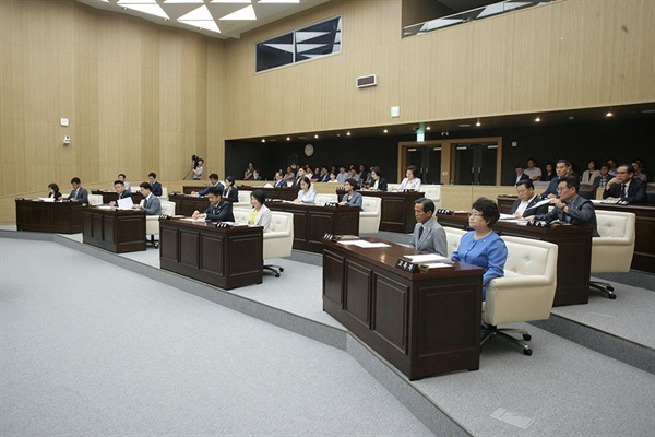 [창간 19주년 기획/ 국공립의 배신] 국공립 어린이집 보낼까요? 힌트는 조례에 있다