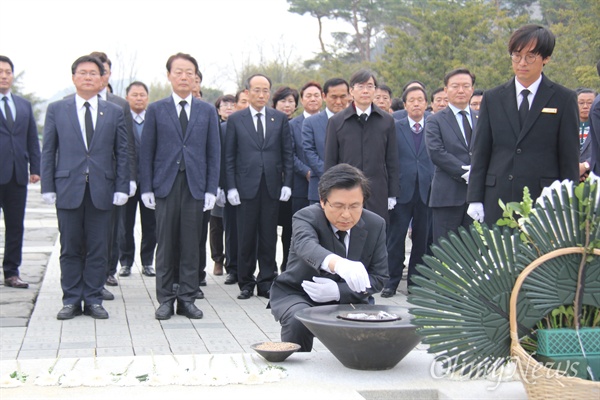 í©êµì, ë´íë§ì ë°©ë¬¸... ìë¯¼ë¤ì 'ìí»ë§ í­ììì'