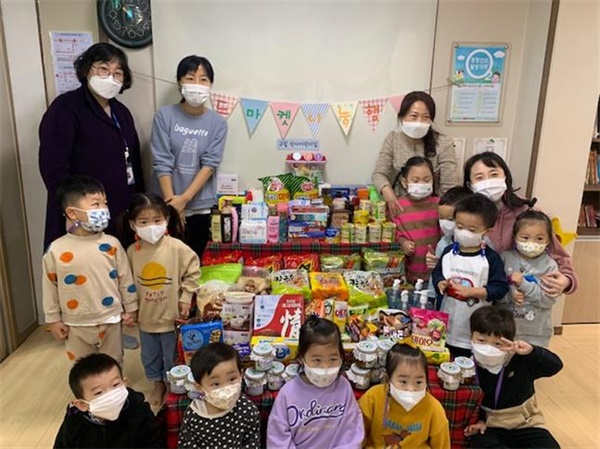 은평구 신사2동 구립신사어린이집, 은평푸드뱅크마켓 후원물품 전달