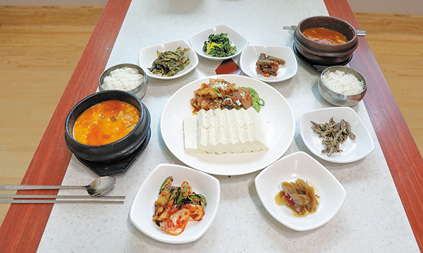 오직 두부 만으로 함양에서 유명해진 식당