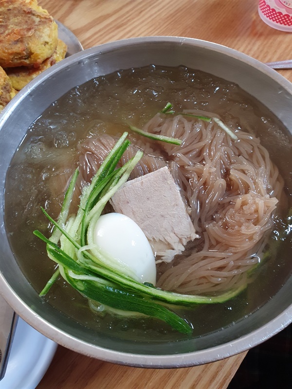 그림 같은 정원 보고, 옥천냉면 한 그릇... 더 바랄 게 없네