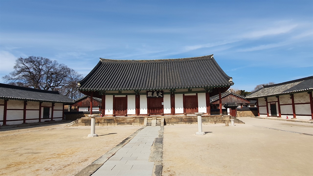 언제까지 경주 와서 불국사랑 첨성대만 보고 갈래?