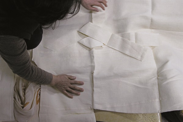 수의에는 주머니가 없어요... 50년 장의사의 말