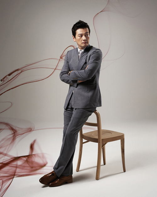 [Interview] 연기자 정찬, 봄의 색채에 빠지다