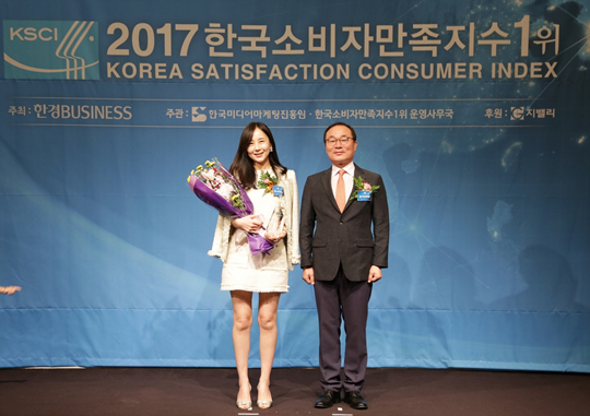 [한국소비자만족지수1위] 포니지엔느, 오피스룩 전문 여성 의류 쇼핑몰 브랜드