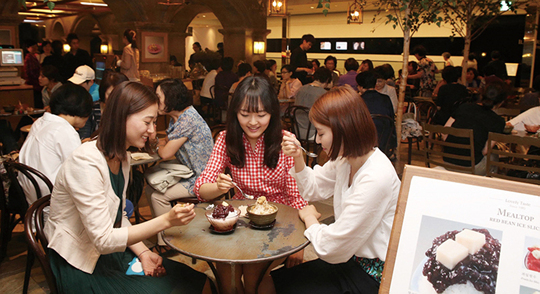‘멋’보다 ‘맛’에 빠진 백화점 ‘맛집 전쟁’