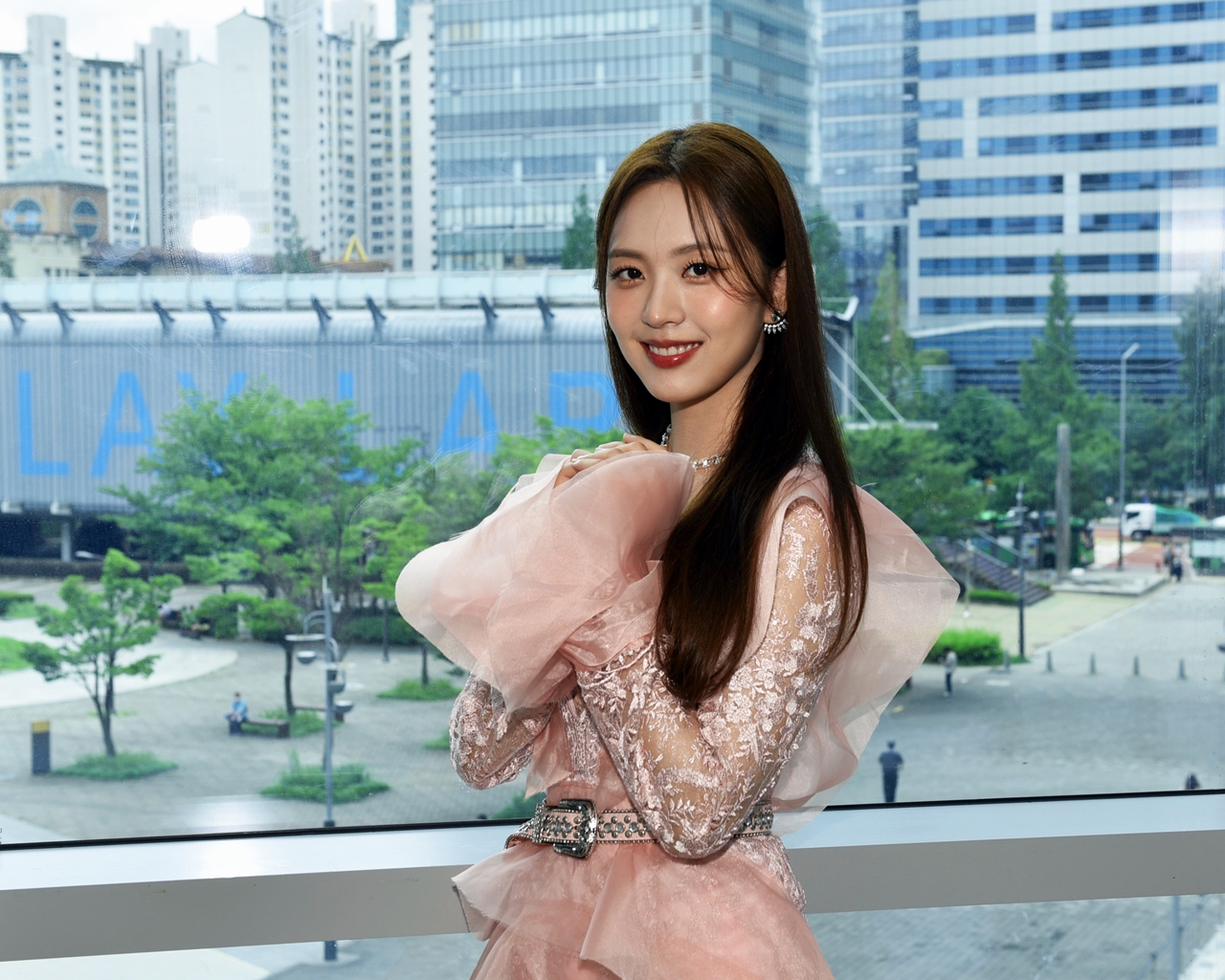 [Y터뷰] 데뷔 2주, 1000만이 봤다… 걸그룹 아이리스 4명 뚜렷한 개성이 무기