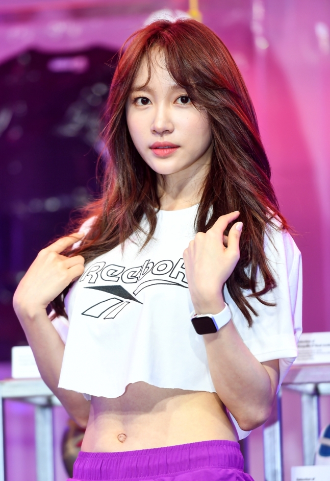 EXID 하니, 지인 결혼식에서 축가 부르다 울컥