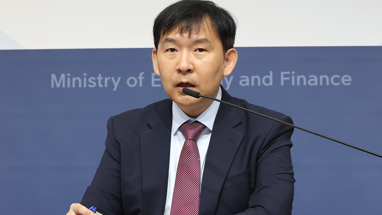 정부, 두 달째 경기둔화 완화 진단…수출 회복 · 물가 둔화
