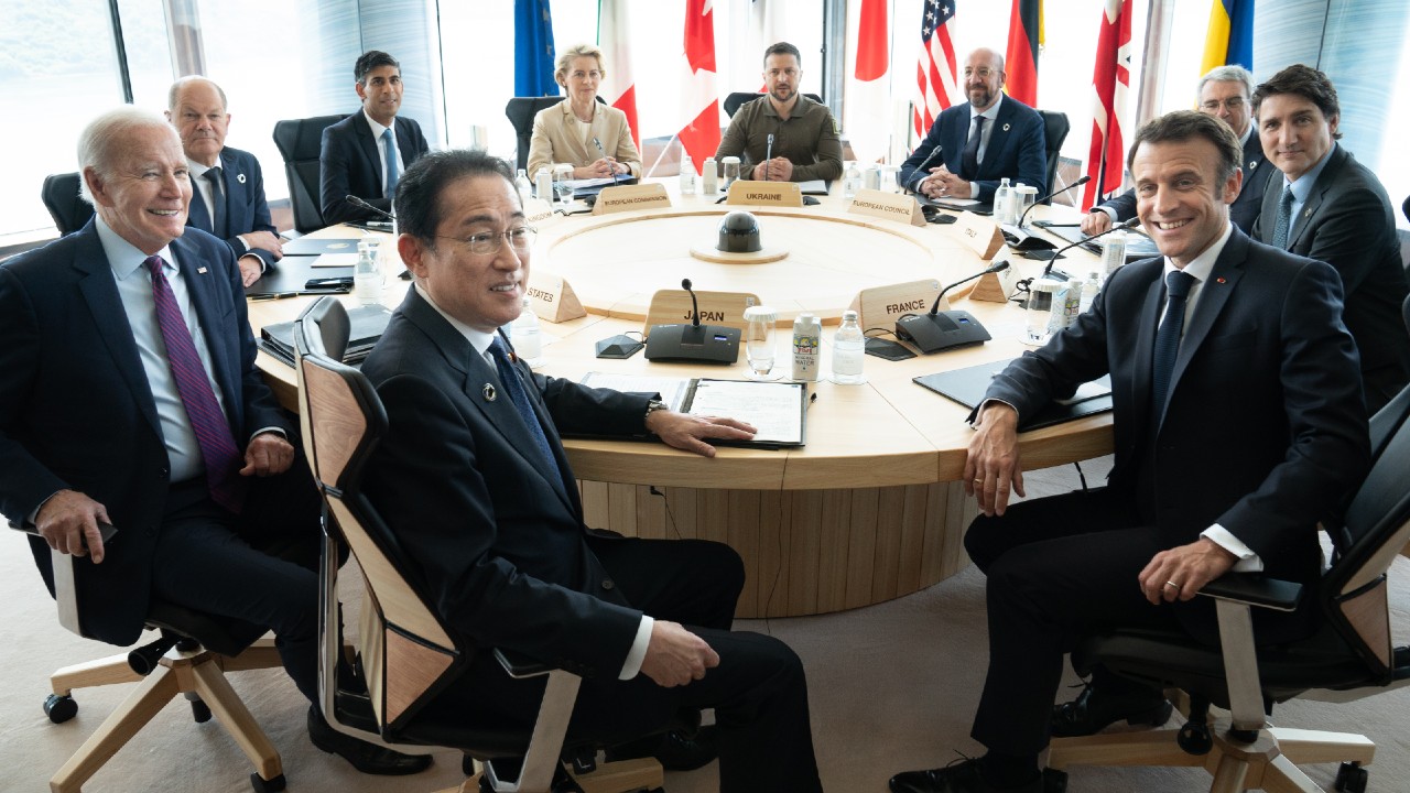 "G7 정상들, 북의 러 무기 제공 규탄 공동성명 낸다"