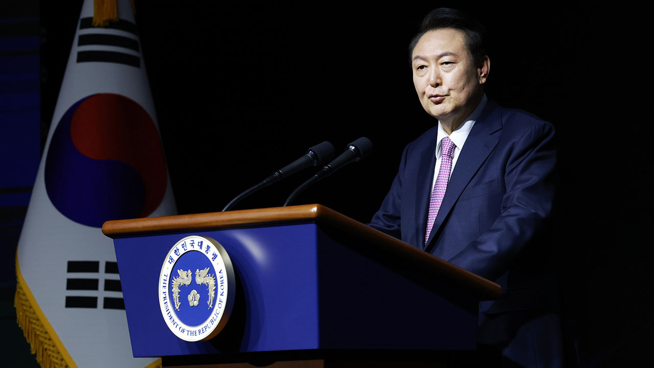 윤 대통령 가업승계로 장수 기업 많아질 수 있게 제도 개선