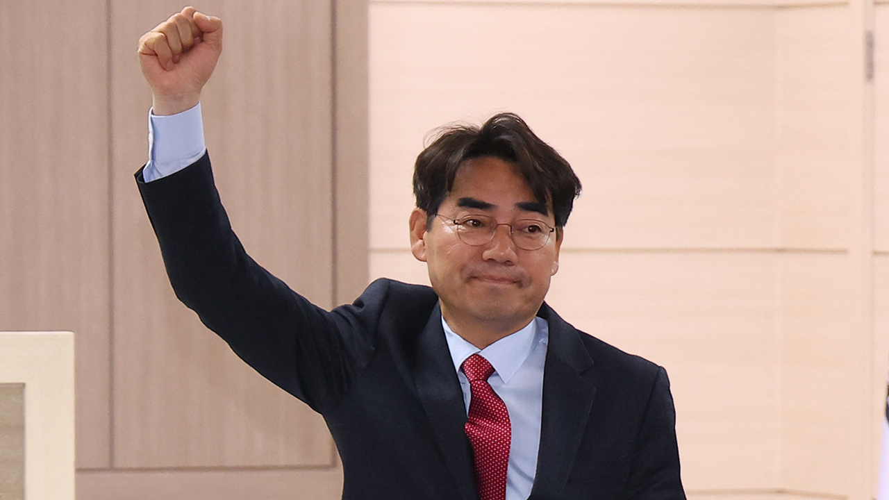 민주, 부산 사하구 이성권 · 이갑준 '부정선거 혐의' 고발