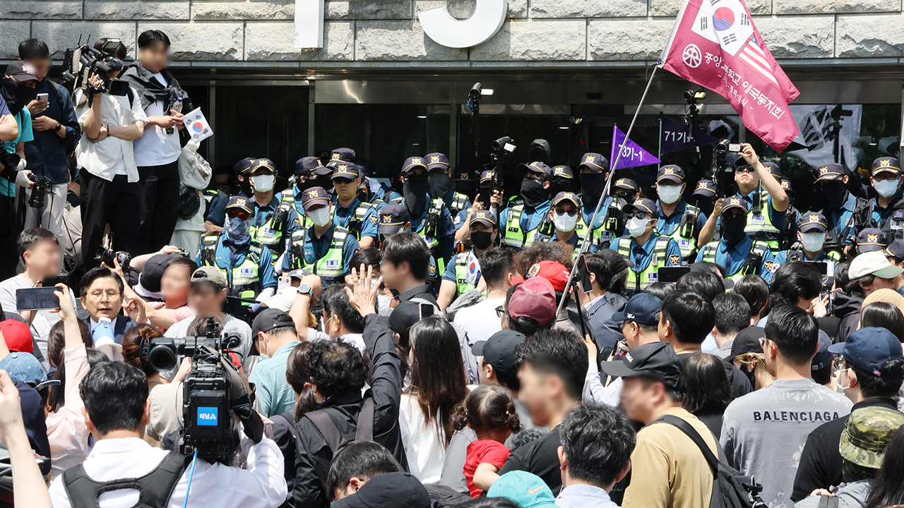 '봉쇄 해제' 잠실 투표소·개표소 부상자 현재까지 6명…모두 경상
