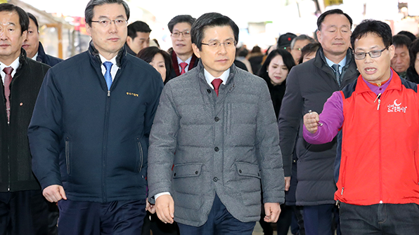黃 권한대행, ‘코리아 그랜드세일’ 현장 방문…연일 민생 행보