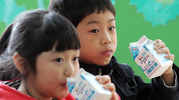 학교 급식우유 입찰 방해 서울우유 임직원 7명 기소