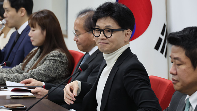 한동훈 “사전투표 관리관이 법에 정해진대로 진짜 날인해야”