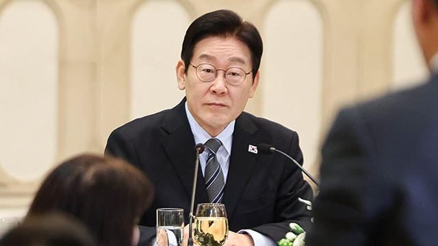 [속보] 이 대통령 “한반도 평화 안정 제도화…지금이 기회”