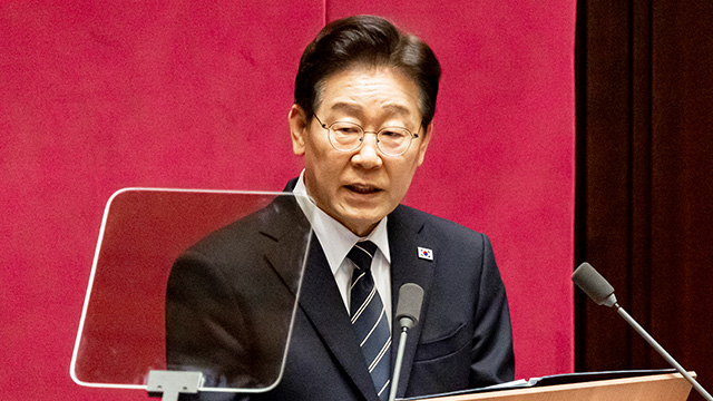 이 대통령 “한반도 평화공존 정책 흔들림없이 추진…북측도 호응 기대”