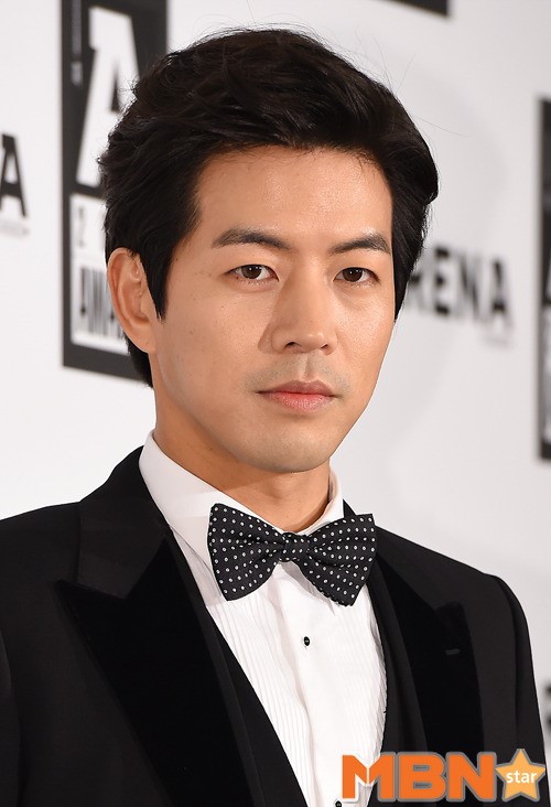 이상윤, `도트 보타이로 포인트` [MBN포토]