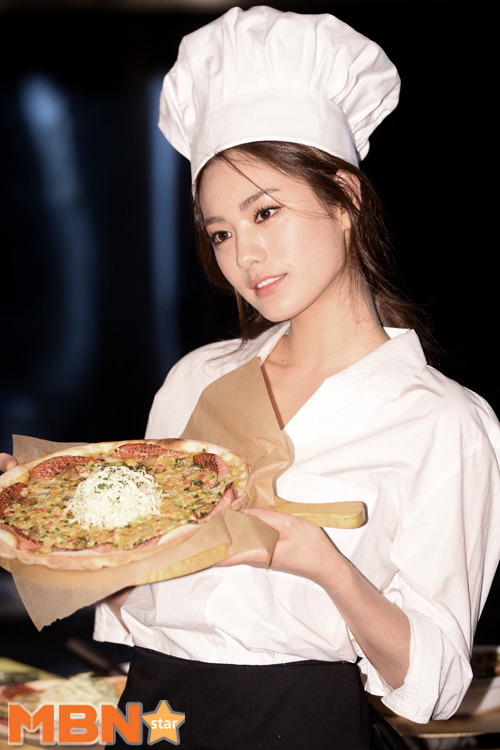 나나 `피자를 든 여신` [MBN포토]