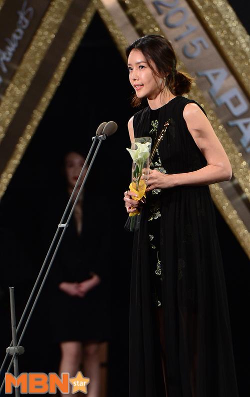 최정안, `좋은 상 감사해요~` [MBN포토]