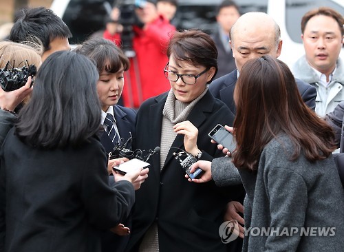 윤전추 행정관 돈 봉투 들고 고영태 찾아가…朴 대통령이 직접 지시