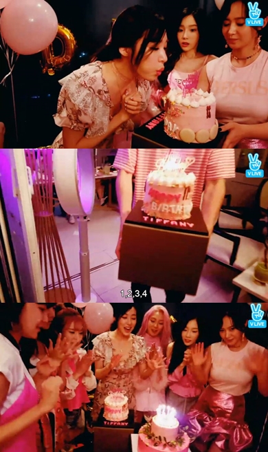 소녀시대 “티파니 생일 축하해”(V라이브)