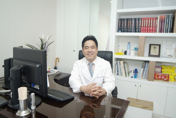 [메디칼 Talk] 조상현 서울연세병원 병원장 에이즈 외상환자에게도 편견 없는 치료를