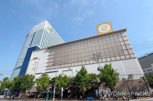 이마트 성수점 20일 오후 임시 휴점…코로나 환자 방문 탓