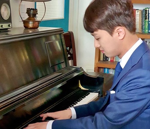 ‘찬또배기’ 이찬원, 진지한 매력 발산 “피아니스‘또’” [M+★SNS]