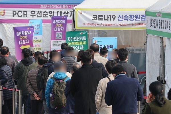 정부, K-방역 실패론에 감소세 전환∙위중증 증가 둔화 등 적극 반박