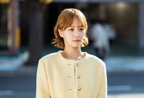 ‘오늘도 사랑스럽개’ 박규영, 러블리 국어 선생님으로 변신 [M+TV컷]