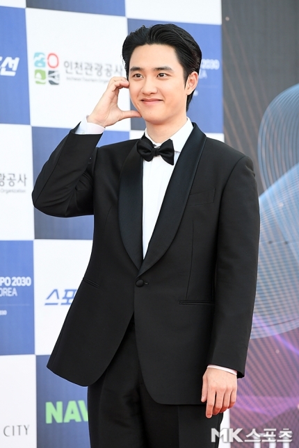 도경수, 첫 악역 도전? “‘조각도시’ 긍정 검토 중”(공식)