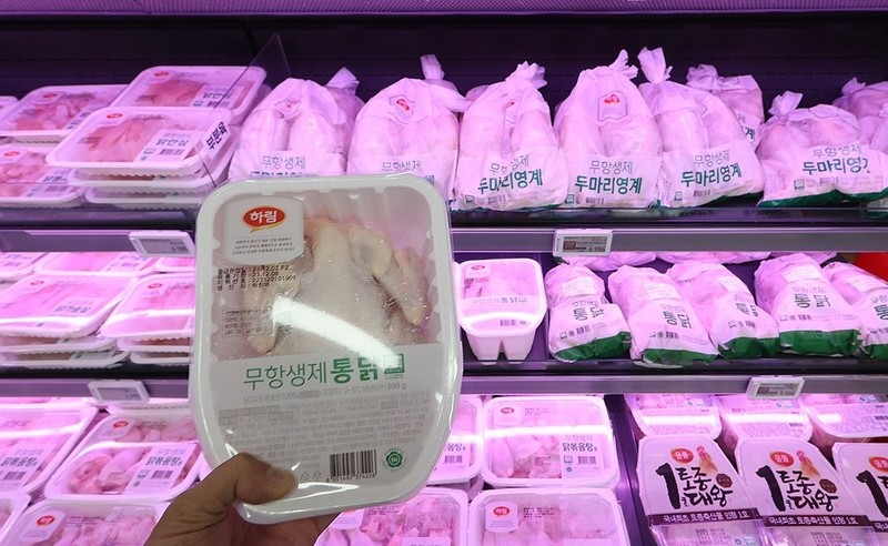 이번 달 수박·참외 저렴하고 배추·무는 비싸요