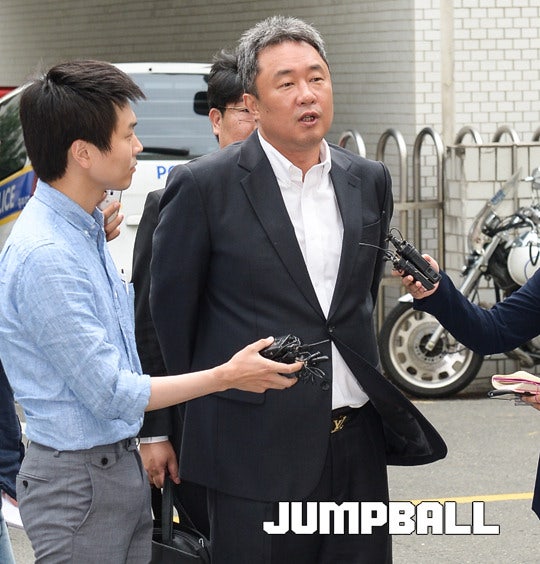 무식하면 당당하다더니 ,,, 조만간 털릴듯 ..........