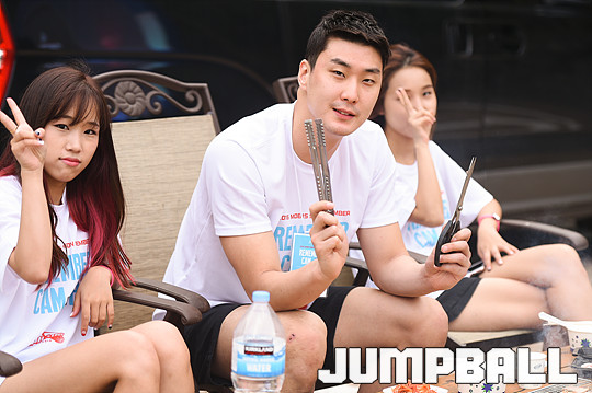 [포토] 모비스 유성호 한고기 굽습니다