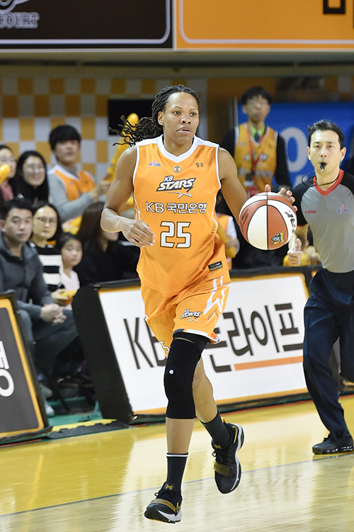 [기록] ‘1,412일만에 풀타임’ 모니크 커리, 트리플 더블 달성!