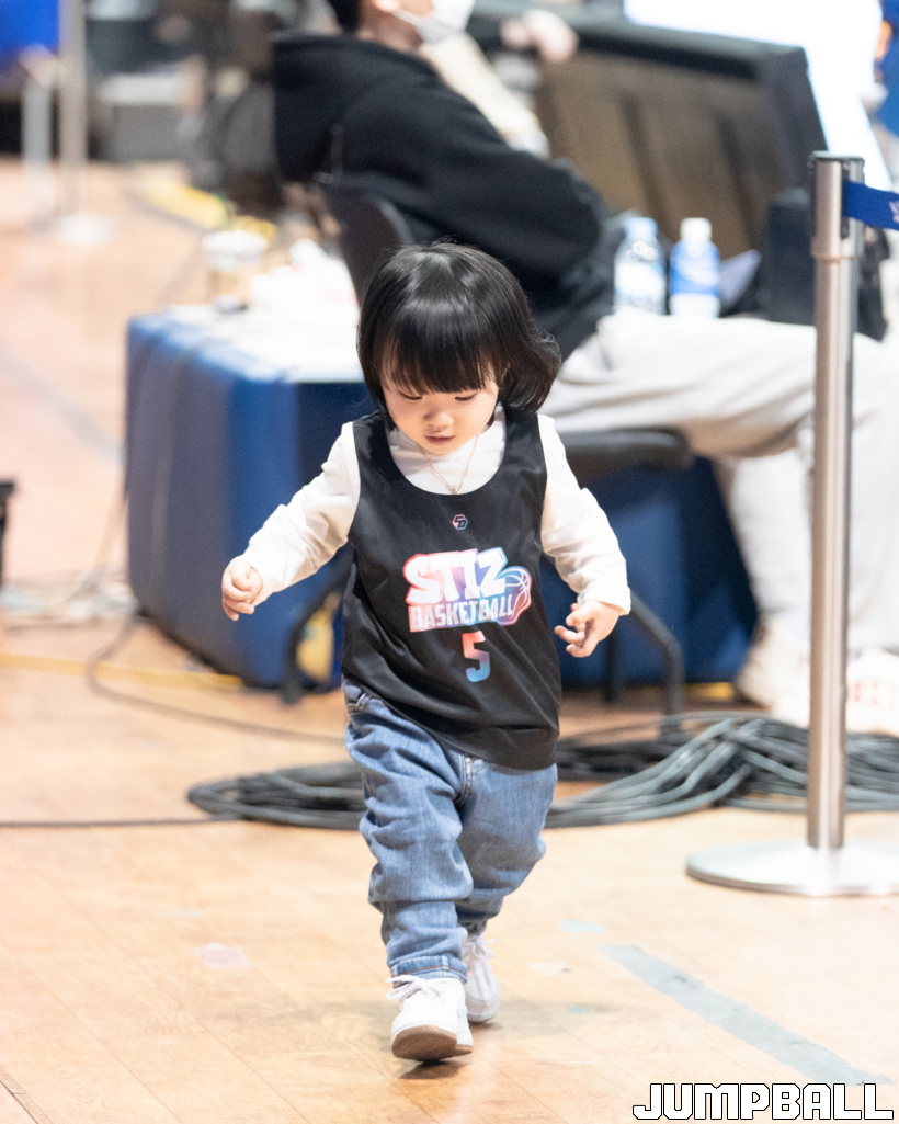 “선수 출신인 저보다 남편이 농구를 더 좋아해요”