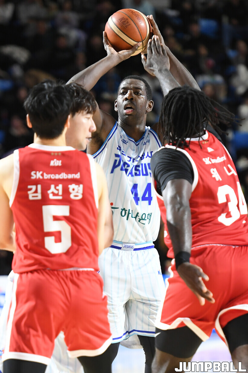 [프로농구 화보] SK와 한국가스공사 경기 화보 (SK 69-67 한국가스공사)