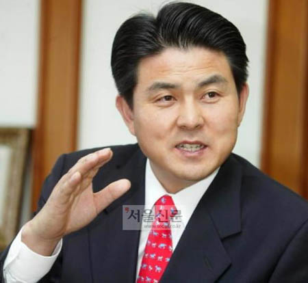 김태호 경남도지사, '통합 외치며 편가르기?'