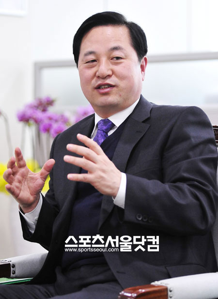 링 밖에 선 盧의 남자 4인방…시선집중 왜 ?