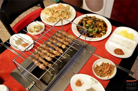 [tasty times] 고소하고 부드러운 ‘양꼬치’의 참맛, 봉천동 ‘성민양꼬치’