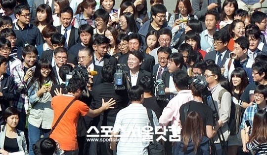 [임영무의 P-파인더] 뜨거워진 야권후보 단일화… 문(文),안(安) 인사 드립니다!