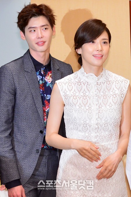 [SS포토]이보영-이종석, 변호사와 초능력 소년(?)