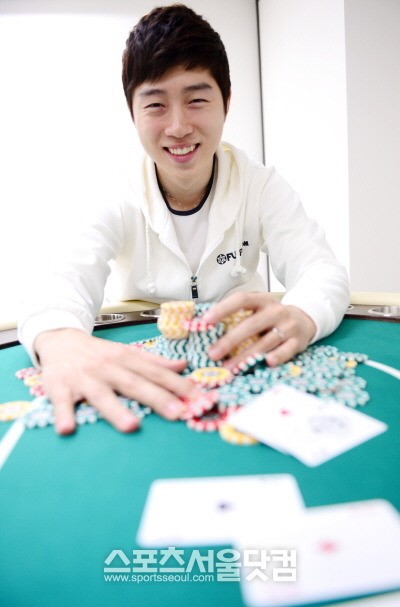 임요환 마카오 포커컵 8위! 홀덤은 어떤 게임?